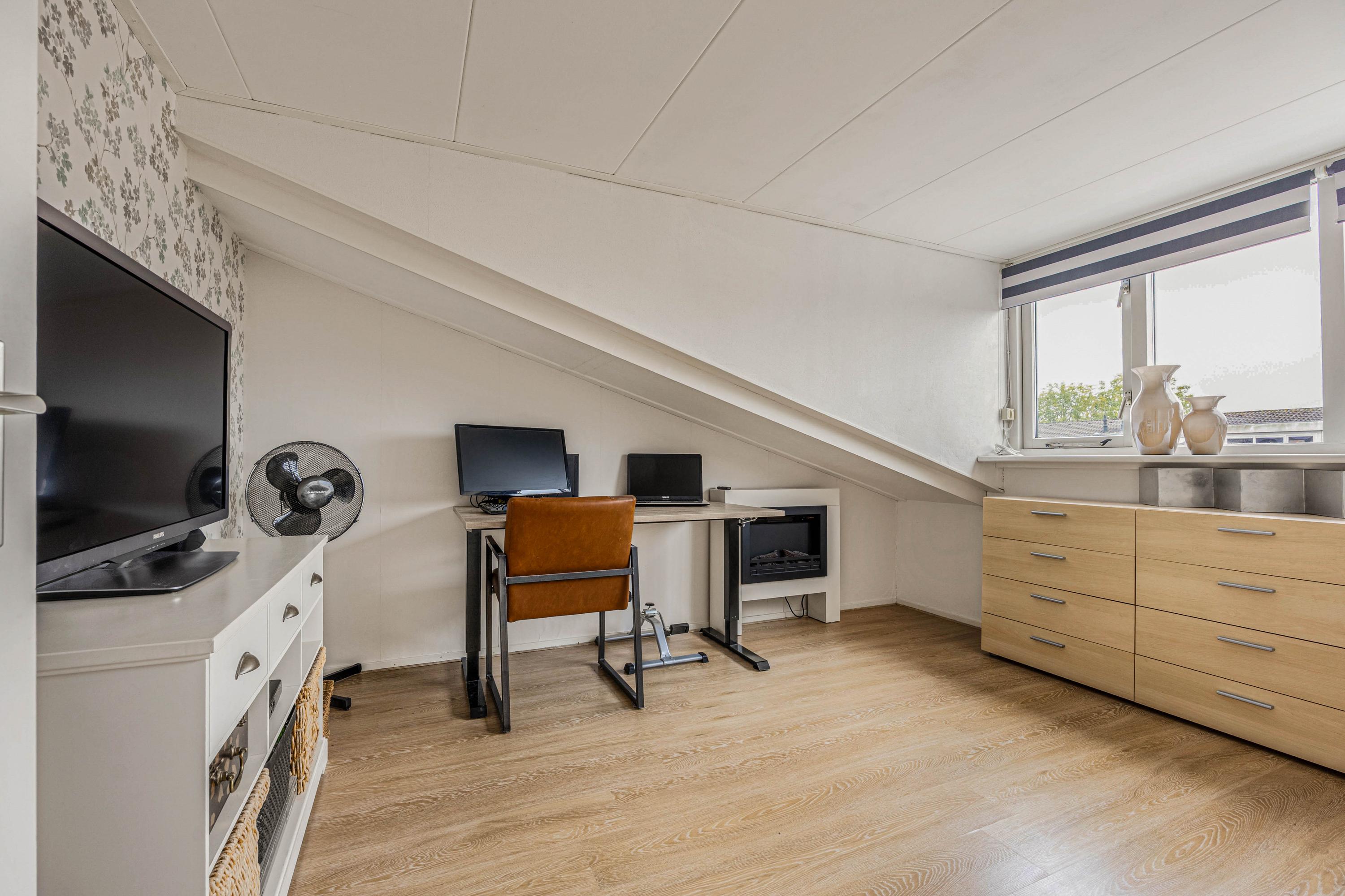 Ottenstein 49 , 2151 HN Nieuw-vennep 39
